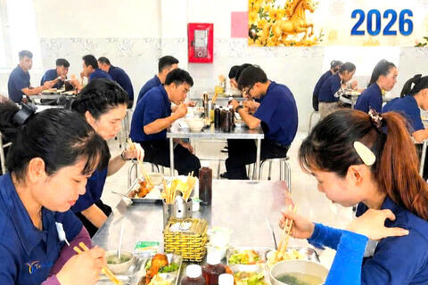 Công đoàn cơ sở Công ty TNHH Đà Nẵng Telala tổ chức Bữa cơm Công đoàn