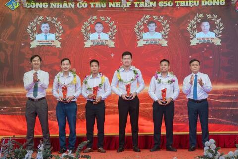 Tuyên dương 488 Công nhân “Lao động giỏi - Thu nhập cao”