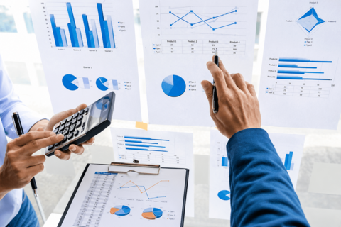 Định giá cổ phiếu tiệm cận vùng thấp nhất 10 năm: Cơ hội cho nhà đầu tư dài hạn?