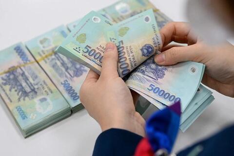 Đề xuất tăng lương tối thiểu 7,8%, công nhân thêm hy vọng lo cho con ăn học