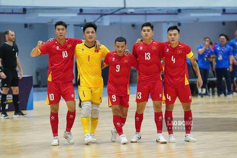 Tuyển futsal Việt Nam giành ngôi á quân giải giao hữu quốc tế tại Thái Lan