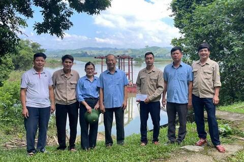 Công đoàn Công ty Sông Chu chi gần 40 triệu đồng chăm lo đoàn viên ứng trực trong mưa lũ