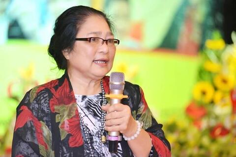 NSƯT Kim Xuyến tuổi 81: Thích ngồi hàng trà đá, kể về mối quan hệ mẹ chồng - nàng dâu