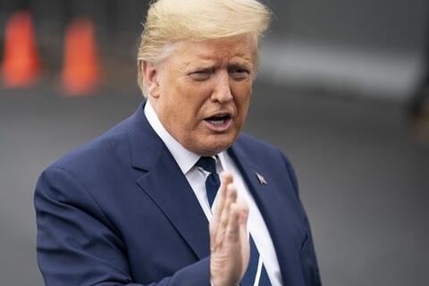 Tổng thống Trump bảo vệ quyết định miễn trừ trừng phạt Nga