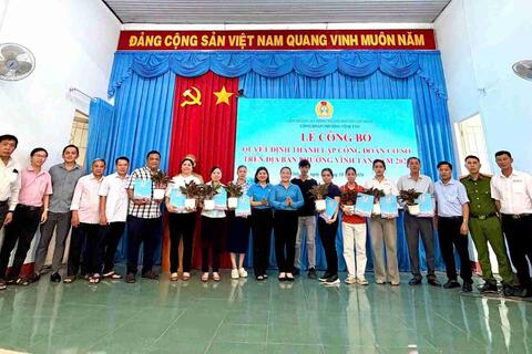 Thành lập thêm 10 công đoàn cơ sở ở phường Vĩnh Tân