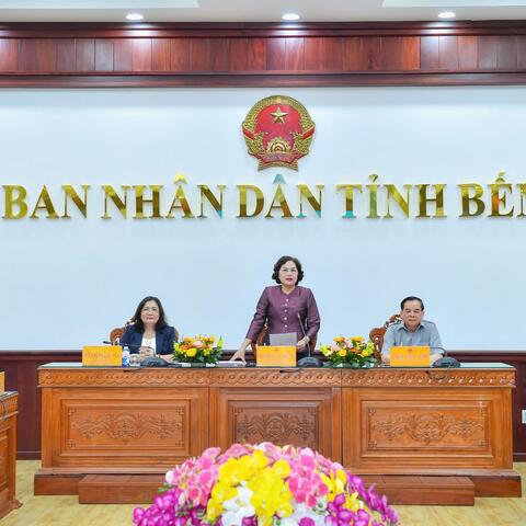 Thống đốc cùng Đoàn công tác của Chính phủ làm việc tại Bến Tre