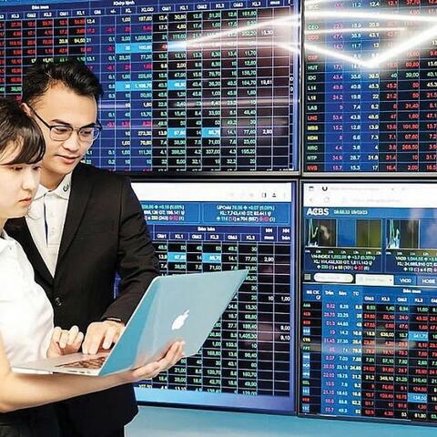 Thị trường chứng khoán tháng cuối năm được kỳ vọng tích cực hơn