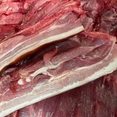 Bổ sung protein từ thịt lợn: Người lao động ngành nặng nhọc nên tận dụng