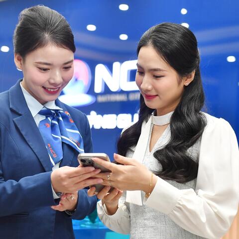 Dùng ngân hàng số NCB iziMobile: Hưởng đặc quyền đẳng cấp, tiền tự động sinh lời