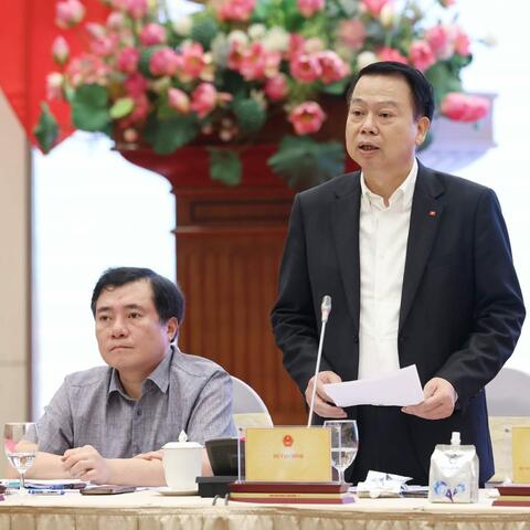 Chính phủ quyết tâm đạt tăng trưởng từ 10% trở lên năm 2026; hơn 1,67 triệu tỷ đồng từ 3.289 dự án đất đai được giám sát chặt chẽ