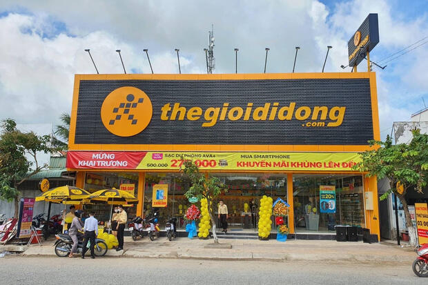 Thương hiệu cao cấp đổ vào Việt Nam, săn lùng mặt bằng đẹp bất chấp giá cao