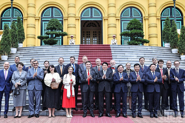 Chùm ảnh: Chủ tịch nước tiếp đại sứ các nước thành viên Liên minh châu Âu tại Việt Nam