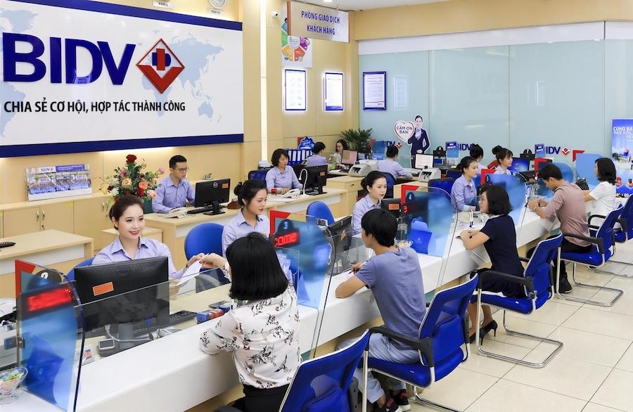 Không ít ngân hàng đang khổ sở xử lý các khoản thoái lãi dự thu gây lãi