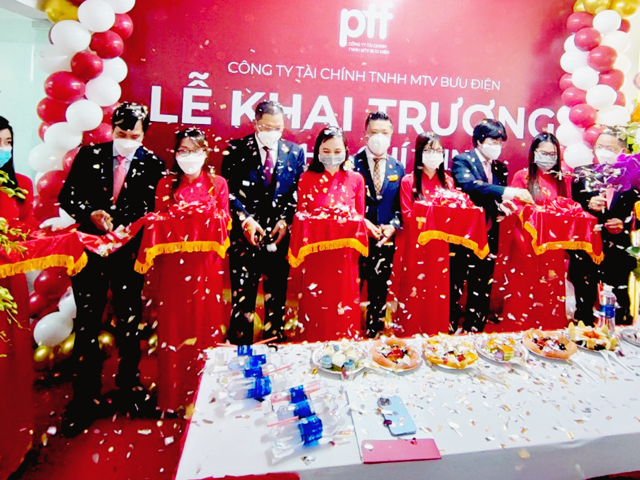 le-ca-t-ba-ng-khai-tru-o-ng-pt-4506-7046