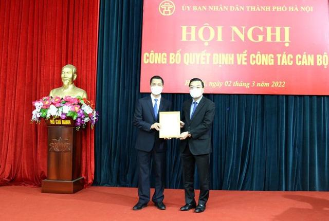Trao quyết định bổ nhiệm Tổng Giám đốc, Tổng Biên tập Đài Phát thanh và Truyền hình Hà Nội - Ảnh 1.