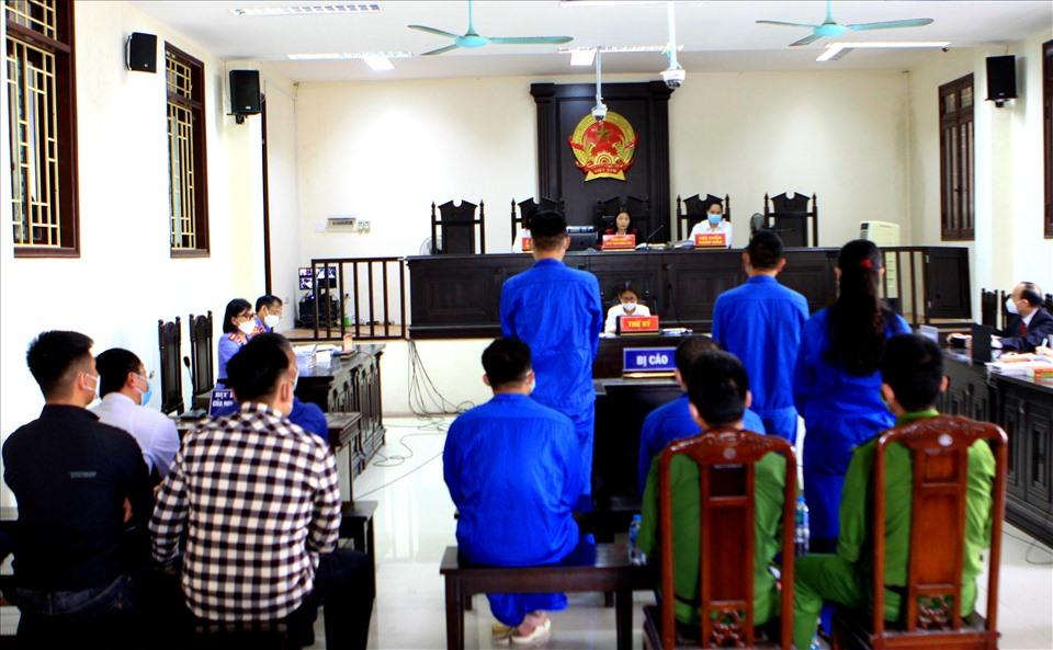 Quang cảnh phiên tòa hôm nay. Ảnh: T.D