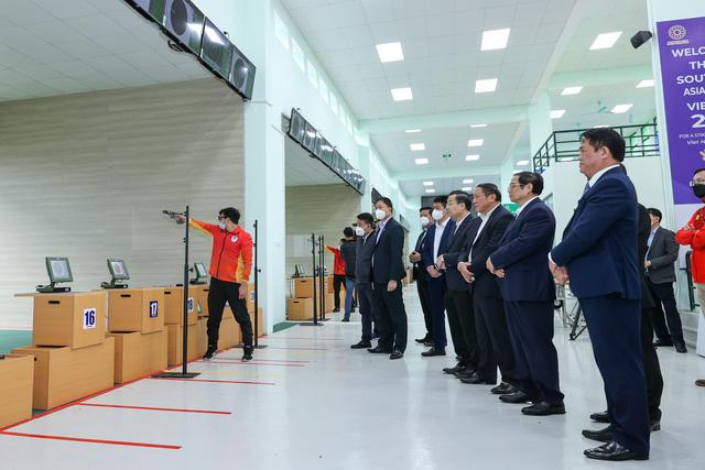 Thủ tướng động viên đoàn thể thao Việt Nam, kiểm tra công tác chuẩn bị SEA Games 31 - Ảnh 3. Thủ tướng động viên đoàn thể thao Việt Nam, kiểm tra công tác chuẩn bị SEA Games 31 - Ảnh 3.