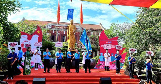Hành trình thầy thuốc trẻ làm theo lời Bác: Chăm sóc sức khỏe hậu COVID-19 - Ảnh 3. Hành trình thầy thuốc trẻ làm theo lời Bác: Chăm sóc sức khỏe hậu COVID-19 - Ảnh 3.