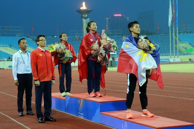 Phó Thủ tướng Vũ Đức Đam thăm, động viên các VĐV thi đấu tại SEA Games 31 - Ảnh 4. Phó Thủ tướng Vũ Đức Đam thăm, động viên các VĐV thi đấu tại SEA Games 31 - Ảnh 4.