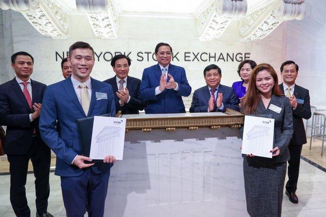Thủ tướng Phạm Minh Chính tham quan, làm việc tại sàn giao dịch chứng khoán lớn nhất thế giới tại New York - Ảnh 9. Thủ tướng Phạm Minh Chính tham quan, làm việc tại sàn giao dịch chứng khoán lớn nhất thế giới tại New York - Ảnh 9.
