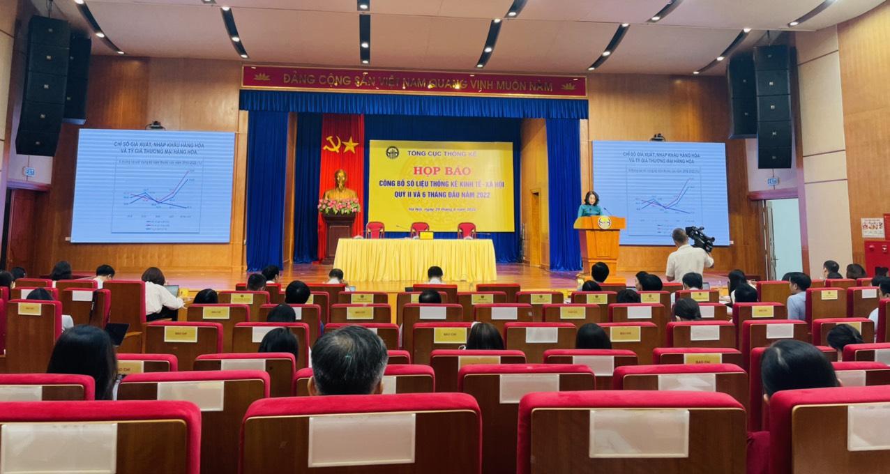 bà Nguyễn Thị Hương, Tổng cục Trưởng, Tổng cục Thống kê cho biết GDP.