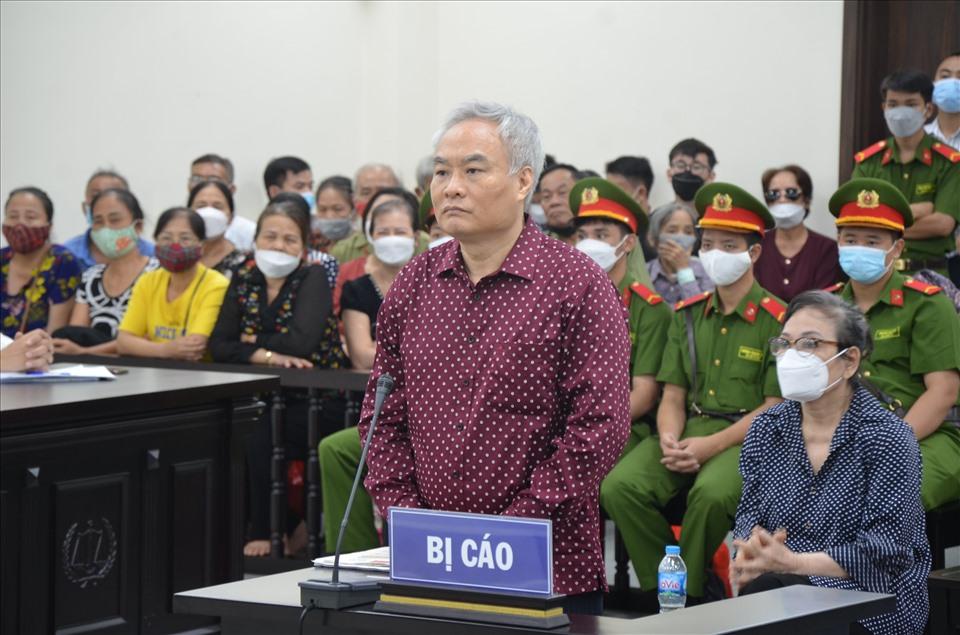 Hoãn xử vụ cựu Chủ tịch Trung tâm Hỗ trợ người nghèo lừa đảo 1.112 người