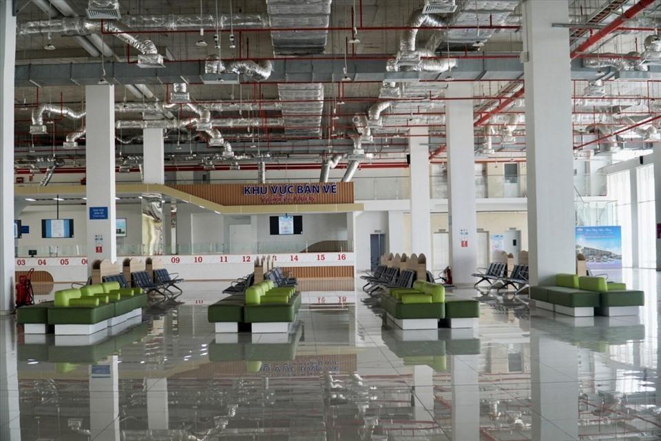 Muốn bến xe Miền Đông mới “thoát ế”, cần sớm đóng cửa bến cũ