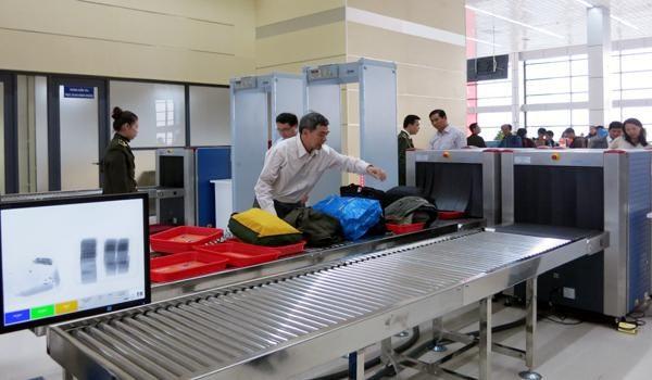 Vụ mang dao lên máy bay: Nhiều hành khách còn thiếu hiểu biết về an toàn hàng không