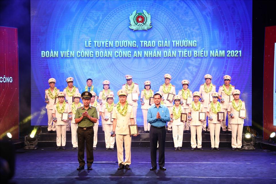 Tuyên dương 20 “Lao động giỏi, lao động sáng tạo” ngành Công an