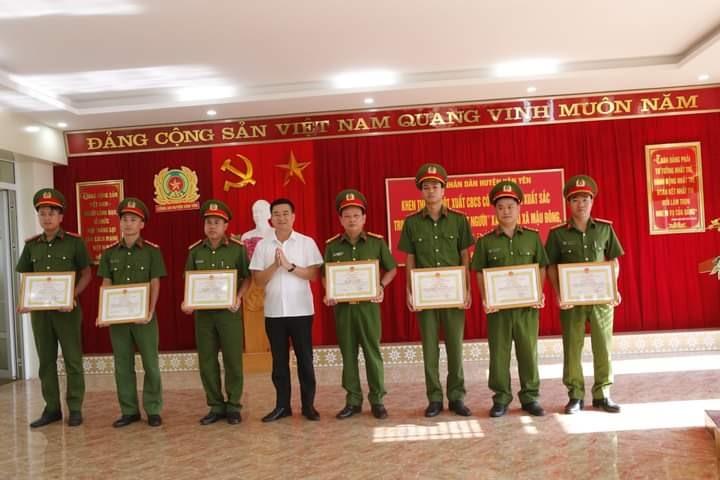 Yên Bái: Khen thưởng đột xuất công an phá nhanh án giết người