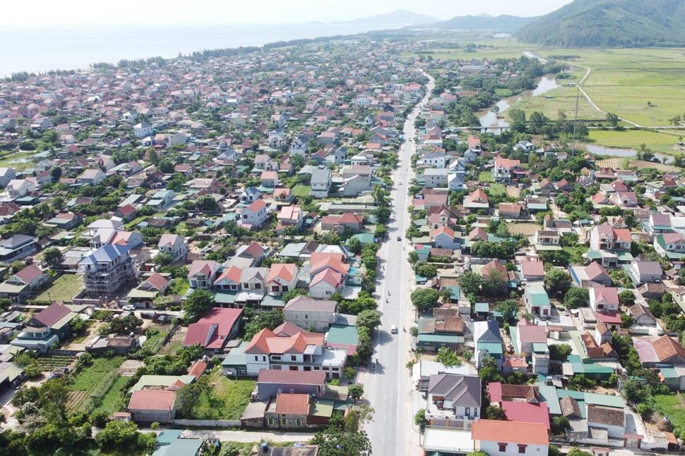 Xã Cương Gián (huyện Nghi Xuân) khang trang, giàu đẹp nhờ đi XKLĐ, trong đó phần lớn là đi lao động ở Hàn Quốc. Ảnh: TT.