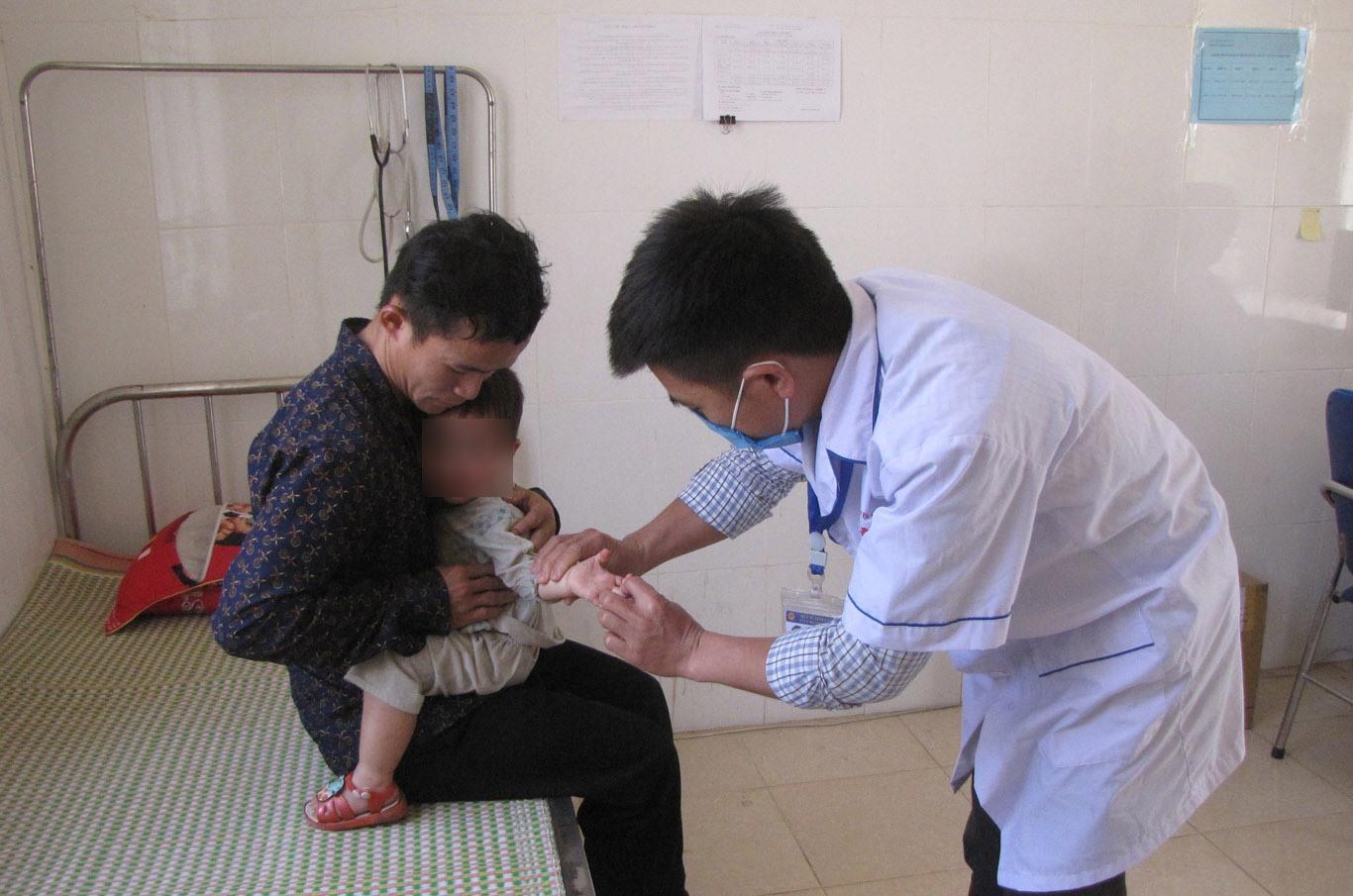Người bệnh vùng cao bớt khó khăn nhờ thẻ BHYT