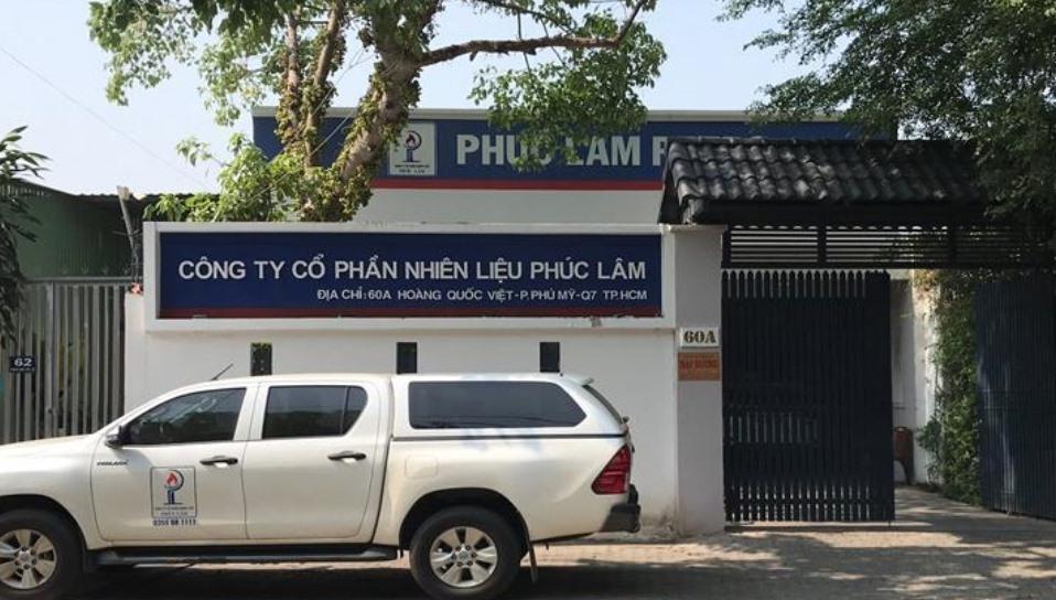 Công an khám xét Công ty CP nhiên liệu Phúc Lâm ở TPHCM. Ảnh: CA ĐN