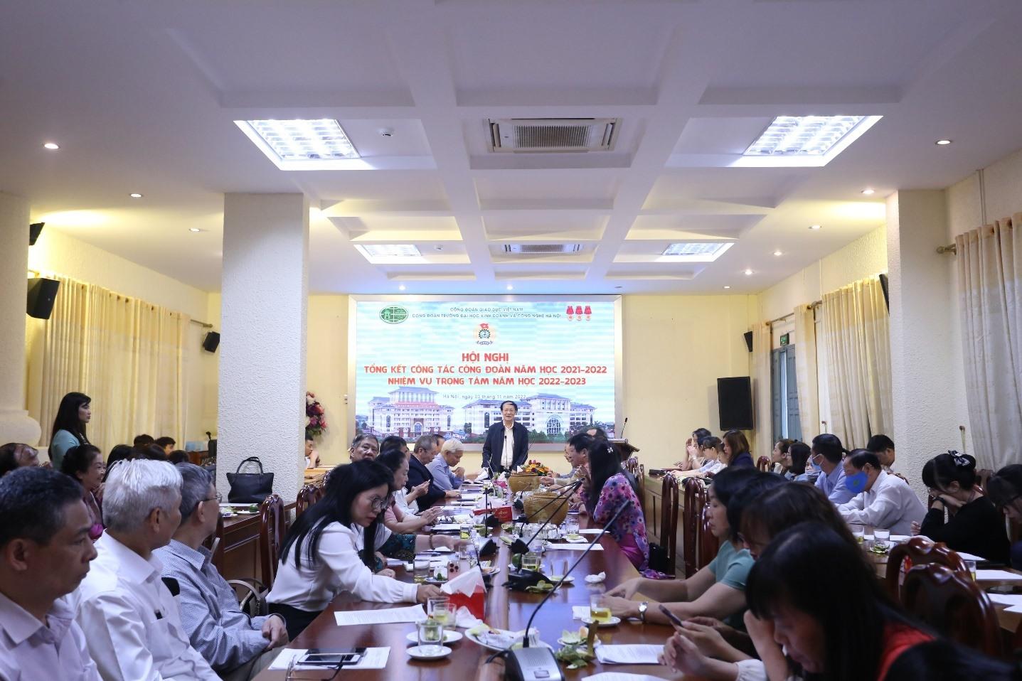 Chuyên môn và Công đoàn phối hợp chăm lo người lao động