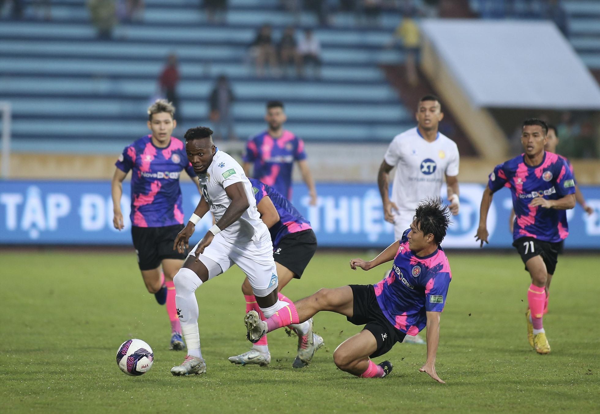 Sài Gòn FC gặp nhiều khó khăn trong cuộc đua trụ hạng. Ảnh: VPF