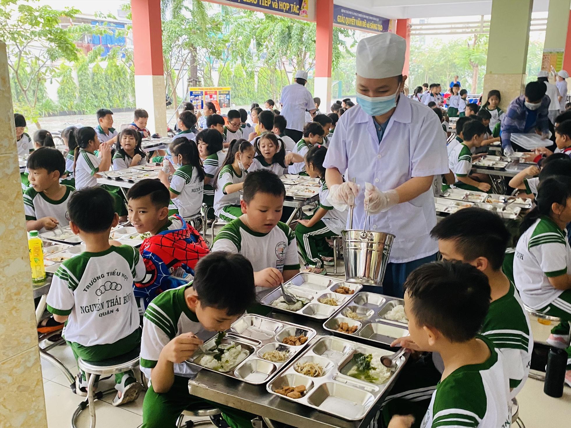Liên tiếp ngộ độc thực phẩm ở học sinh, các tỉnh tăng cường kiểm soát