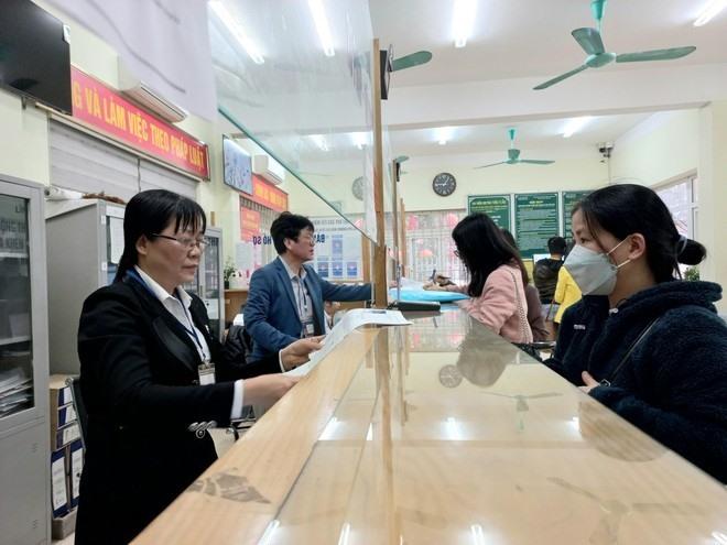 Lạm dụng việc xác nhận cư trú là phiền hà, hành dân