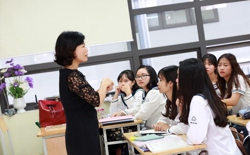 Nhiều địa phương thi 3 môn: Toán, Ngữ văn, ngoại ngữ để tuyển sinh lớp 10. Ảnh: Hải Nguyễn