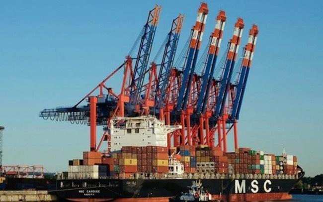 nhiều doanh nghiệp lĩnh vực logistics cho biết ngoài sụt giảm sản lượng, doanh nghiệp cũng bị ảnh hưởng tồn đọng vốn do khách hàng là các nhà xuất nhập khẩu chậm thanh toán