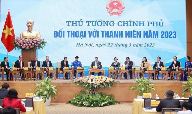 Thủ tướng và lãnh đạo các bộ đối thoại với thanh niên. Ảnh: VGP/Nhật Bắc