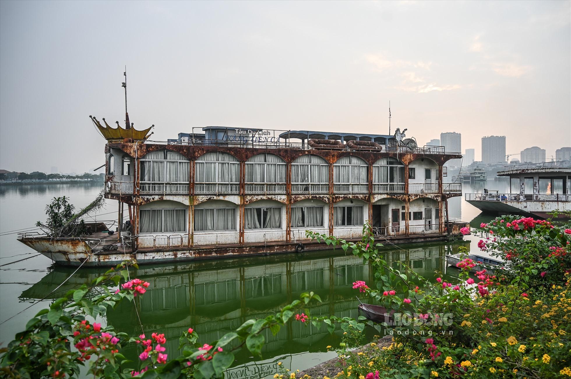 Hà Nội sẽ mở lại tàu du lịch hồ Tây