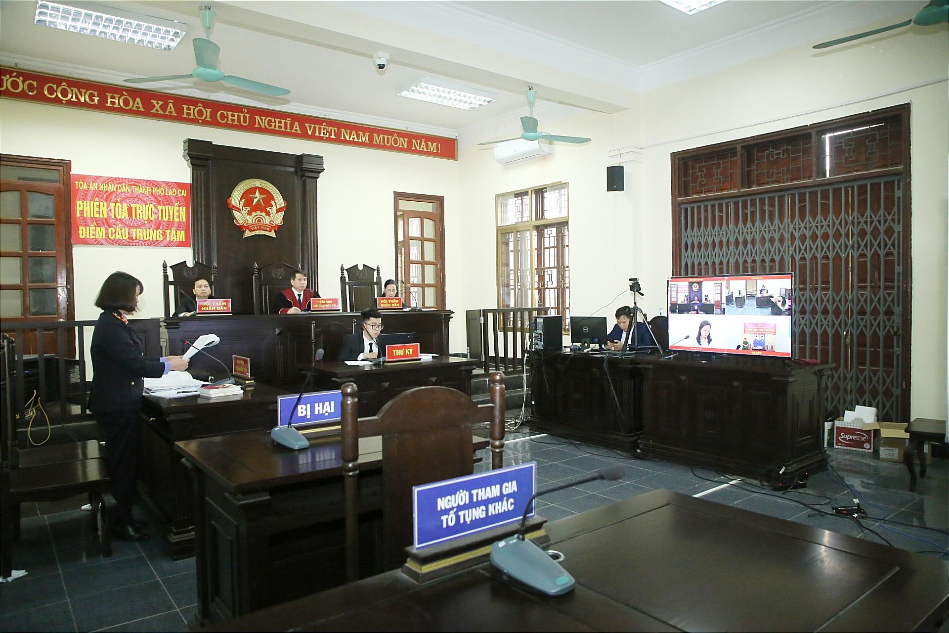 Phiên tòa được tổ chức bảo đảm các điều kiện về hạ tầng kỹ thuật, tuân thủ các quy định hiện hành. Ảnh: Trọng Lộc