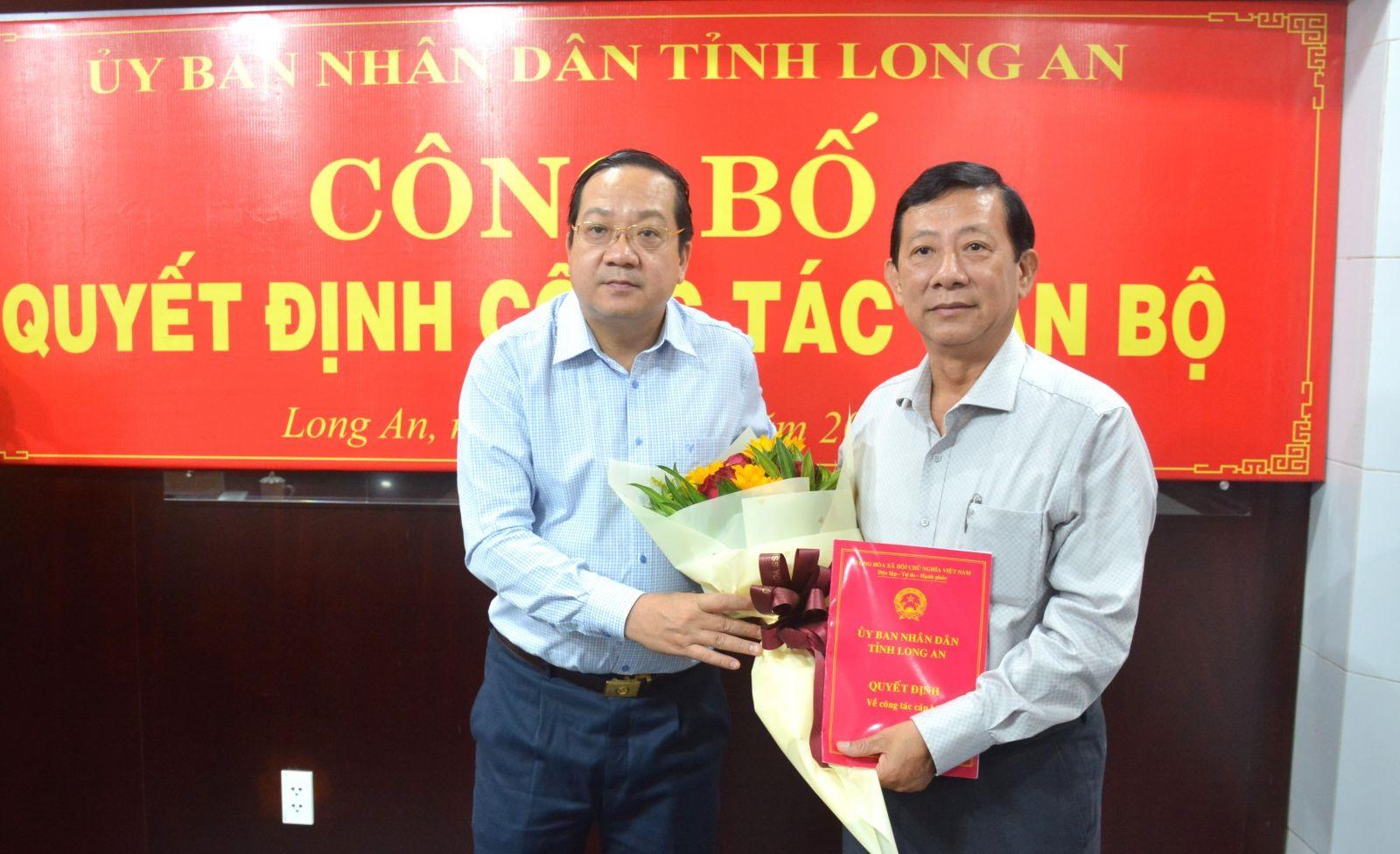 Long An công bố các quyết định về công tác cán bộ