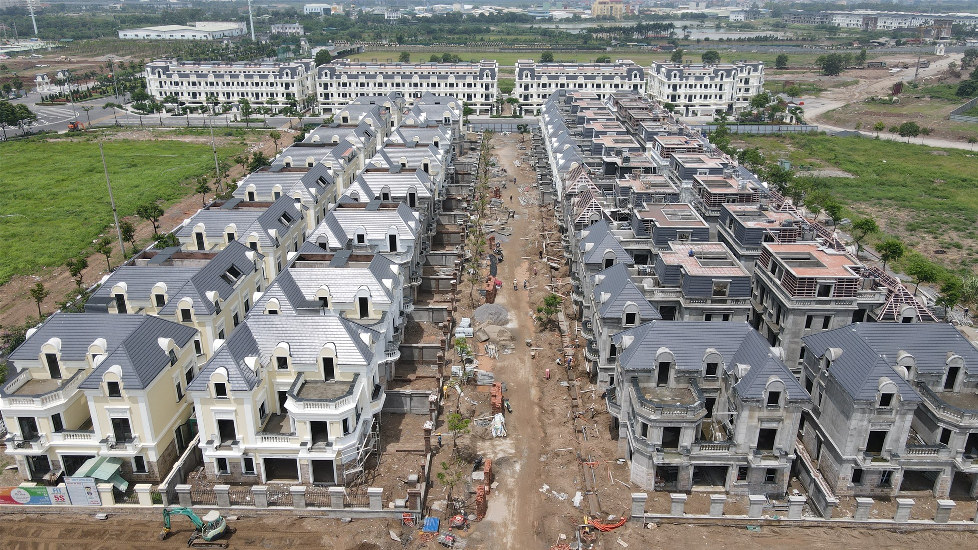 Hà Nội: Dòng tiền quay trở lại thị trường nhà ở trung, cao cấp