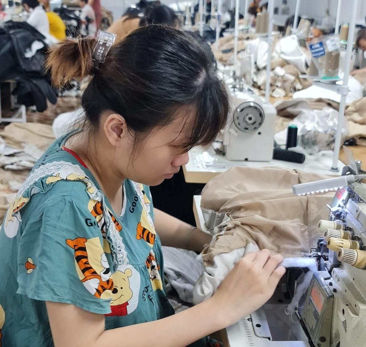 Công nhân mong được tăng ca