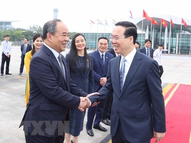 Chủ tịch nước lên đường dự lễ đăng quang của Nhà vua Anh Charles III
