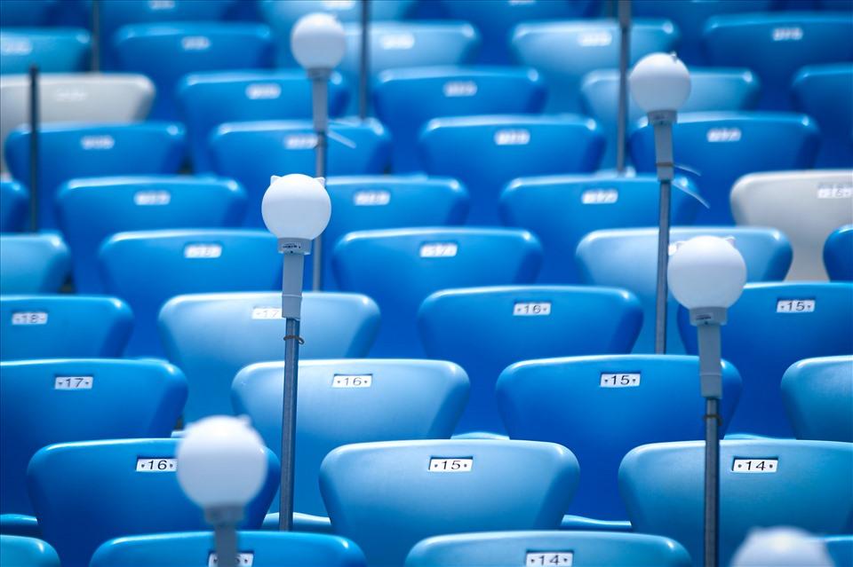 Rất nhiều đèn đã được trang bị sẵn sàng biến lễ khai mạc SEA Games 32 trở thành sân khấu lung linh ánh sáng.