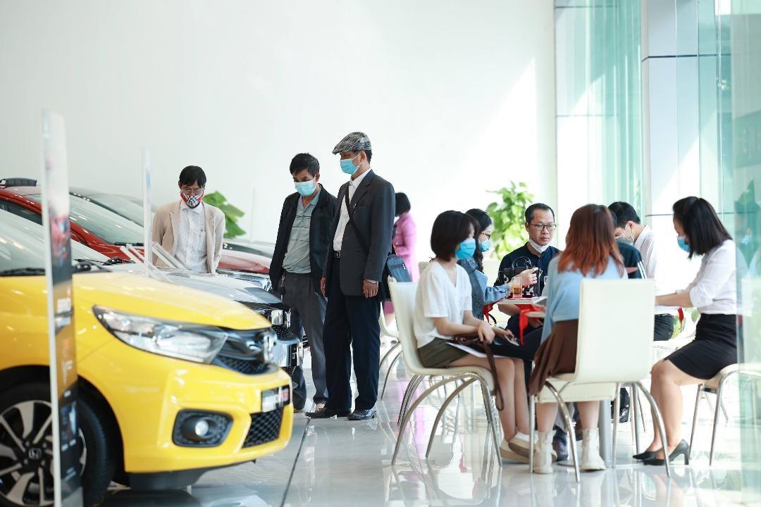 Lí do thị trường Việt Nam sôi động với ôtô nhập khẩu nguyên chiếc
