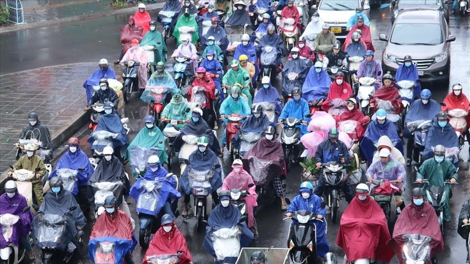 Bắc Bộ xảy ra mưa rào và dông trước khi đón không khí lạnh tăng cường. Ảnh: Minh Hà