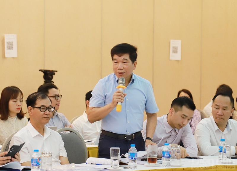 ông Nguyễn Quốc Hiệp - Chủ tịch Hiệp hội các Nhà thầu Xây dựng Việt Nam (VACC) góp ý Dự thảo Luật Kinh doanh bất động sản (sửa đổi) và Luật Nhà ở (sửa đổi) tại Hội thảo góp ý do Liên đoàn Thương mại và Công nghiệp Việt Nam (VCCI) tổ chức mới đây